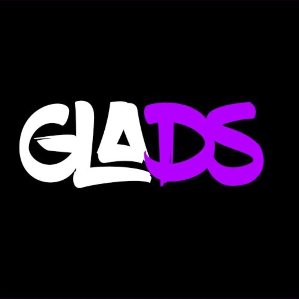 Meet your Posher, Easton